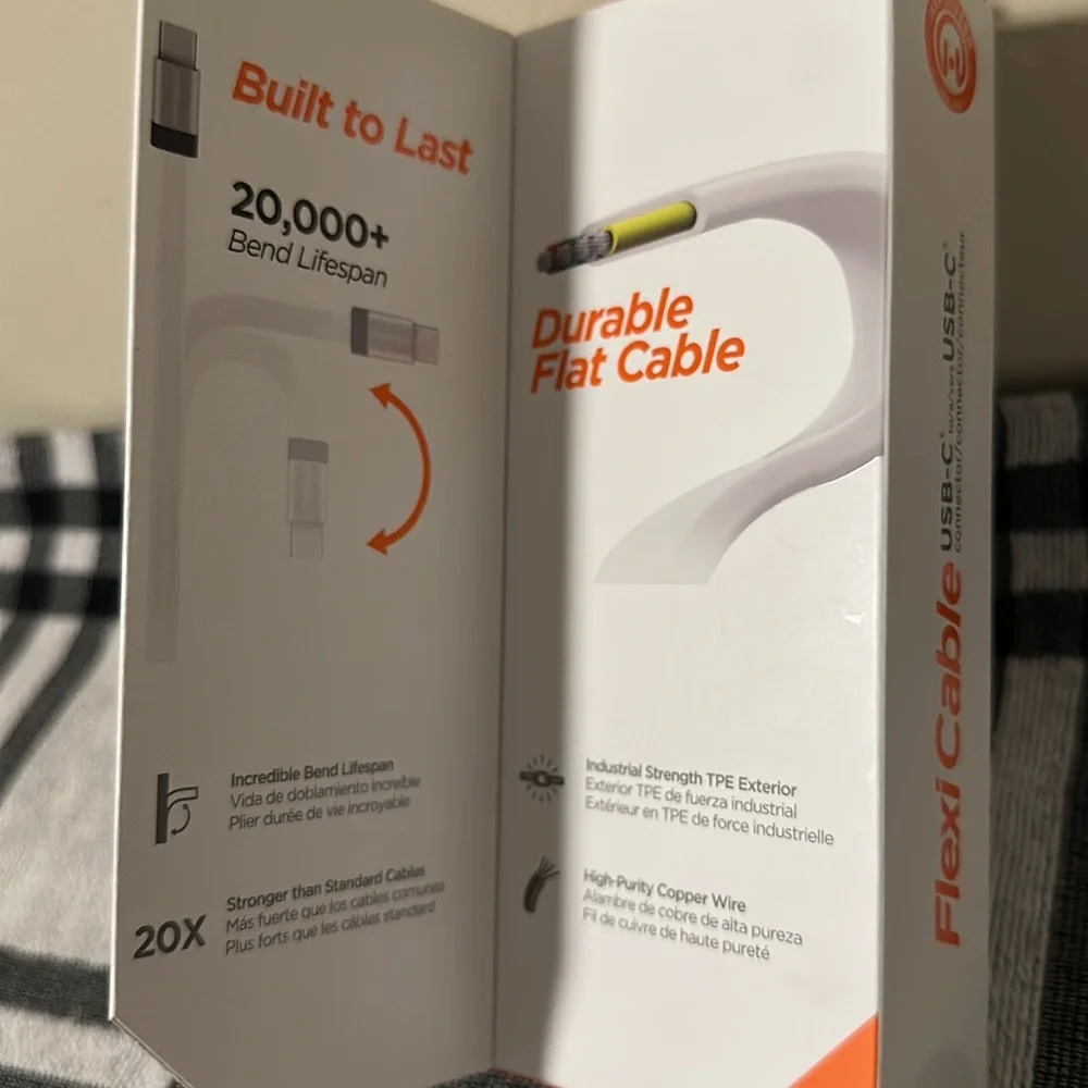 Hypergear Fkexi Cable USB-C to USB-C 6 Ft. Cable